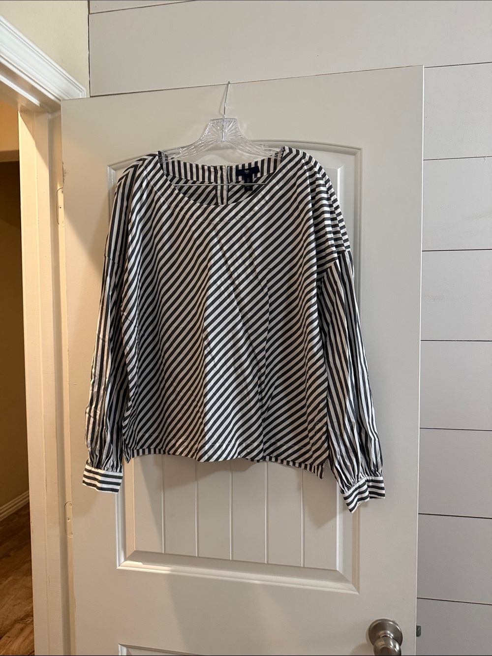 GAP Black and White Diagonal Stripe Long-Sleeve Blouse